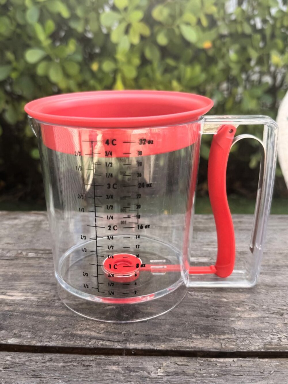 Swing-A-Way 4-Cup Easy Release Grease Separator or Pancake Cupcake Dispenser RED